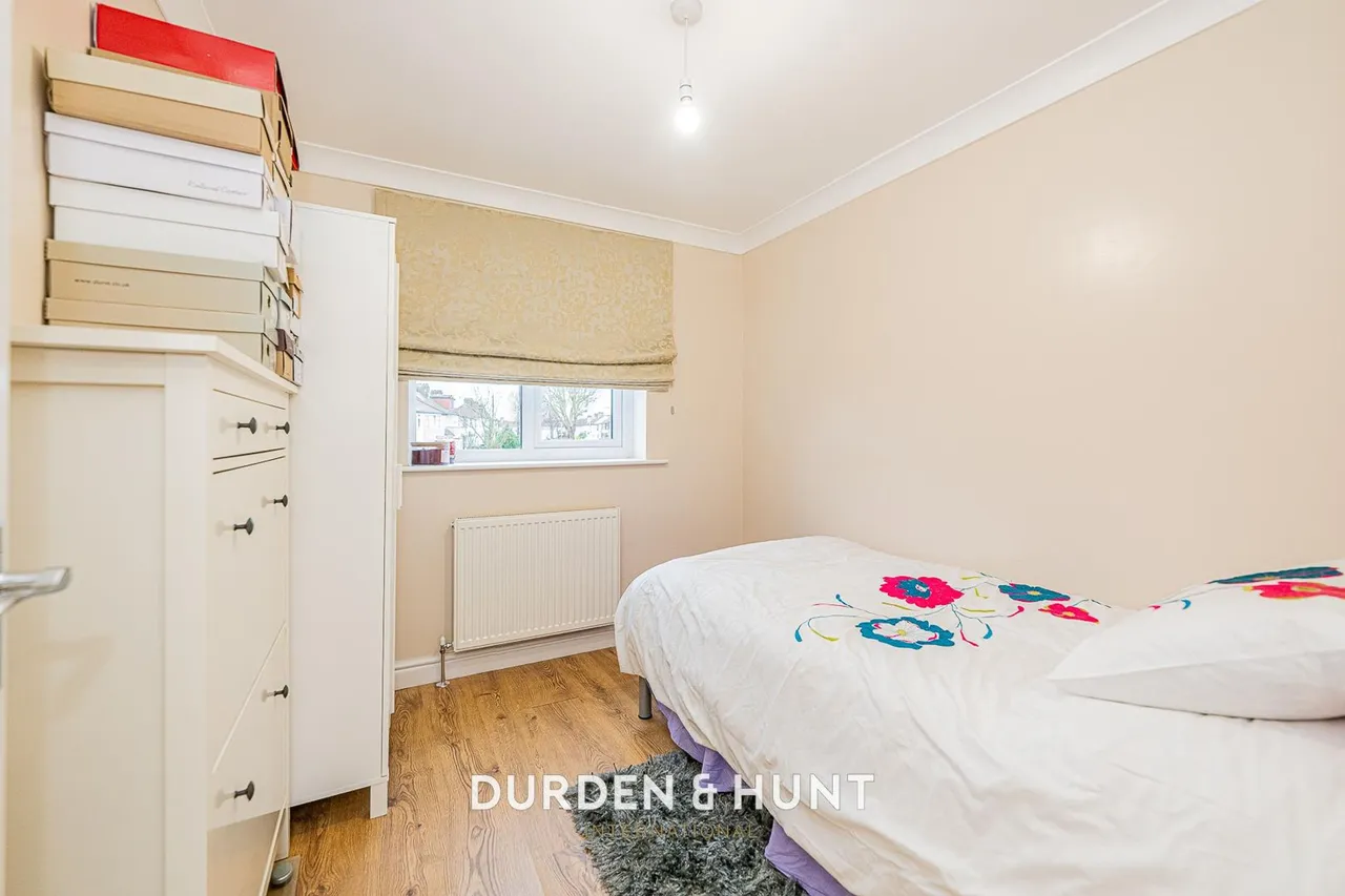 Shelley Avenue, Hornchurch, RM12, photo 15