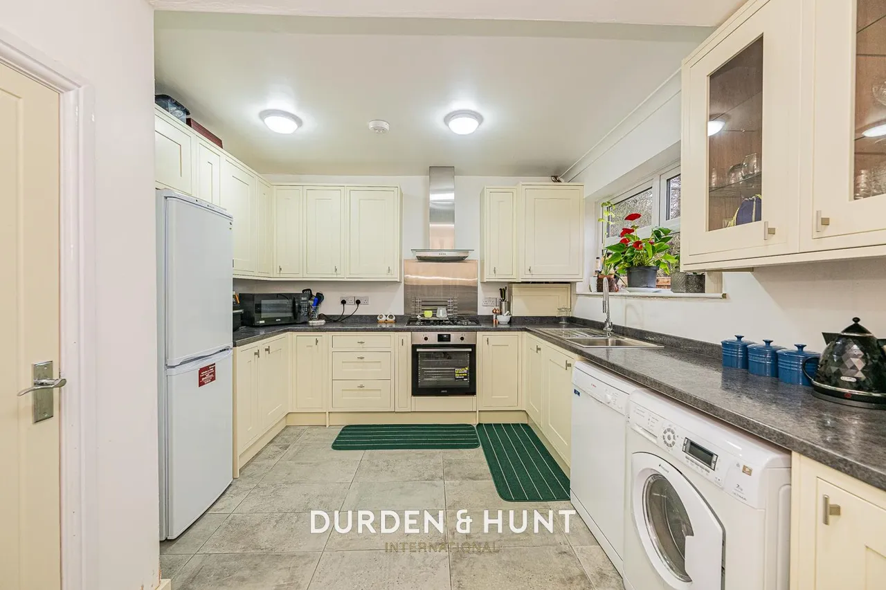 Shelley Avenue, Hornchurch, RM12, photo 4