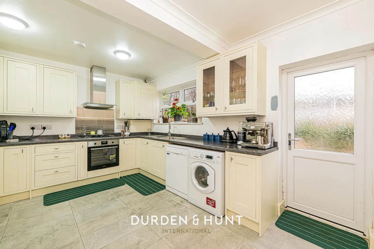 Shelley Avenue, Hornchurch, RM12, photo 2
