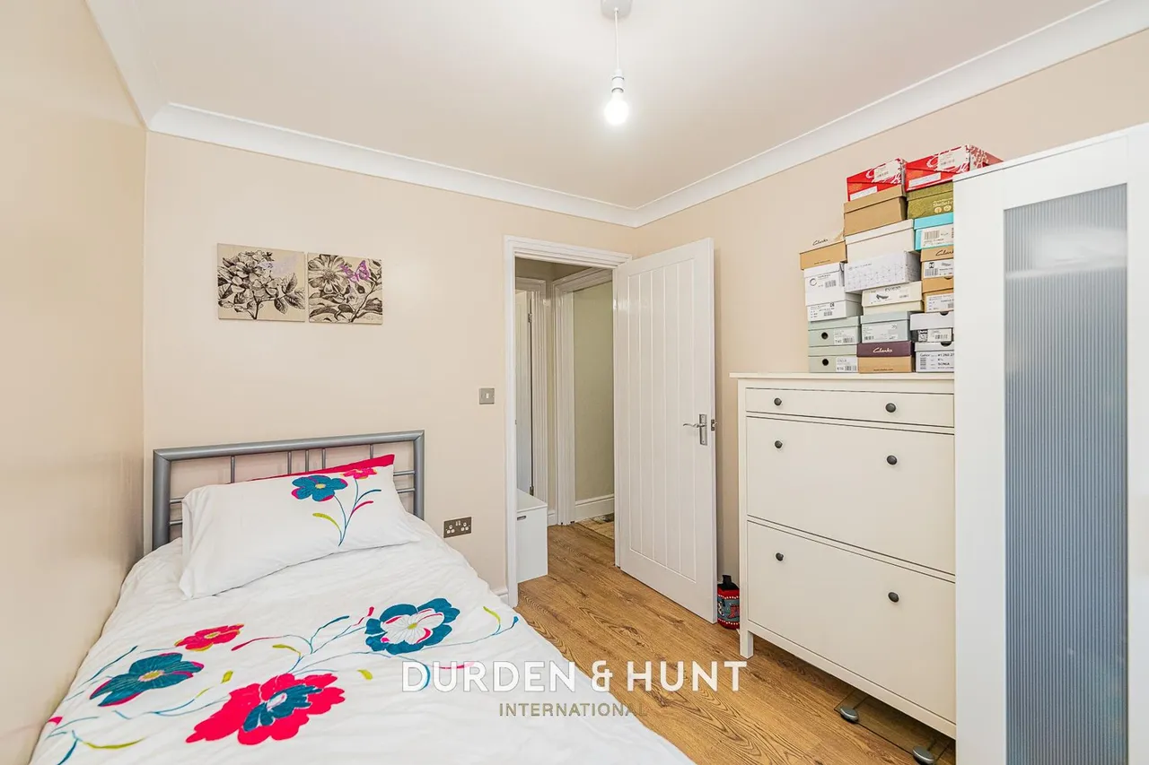 Shelley Avenue, Hornchurch, RM12, photo 16