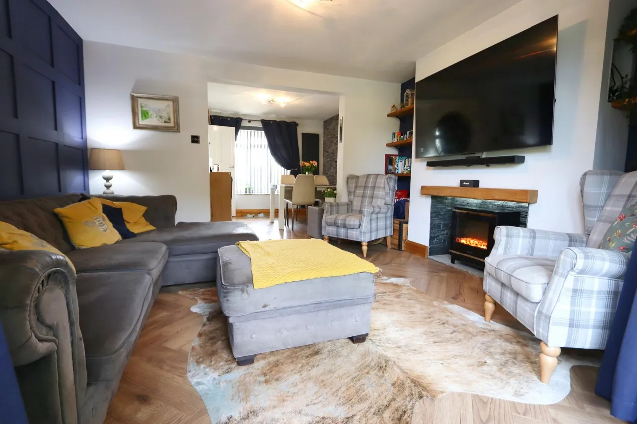 Cambridge Avenue, Corby, NN17, photo 3