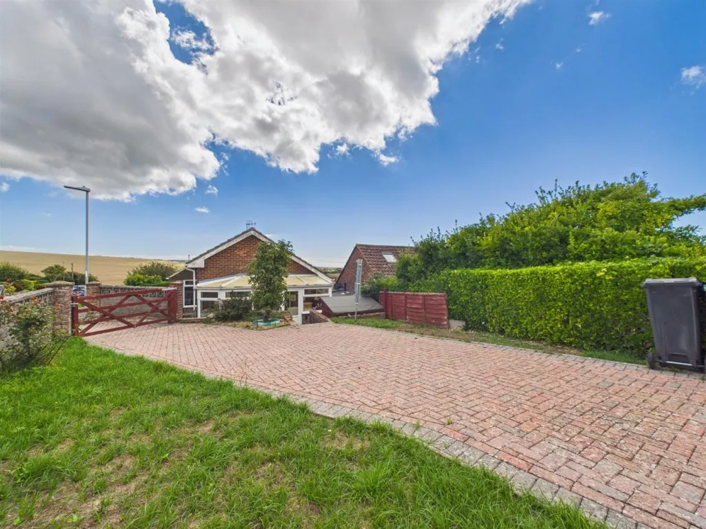 Seaview Road, Newhaven, BN9, photo 17