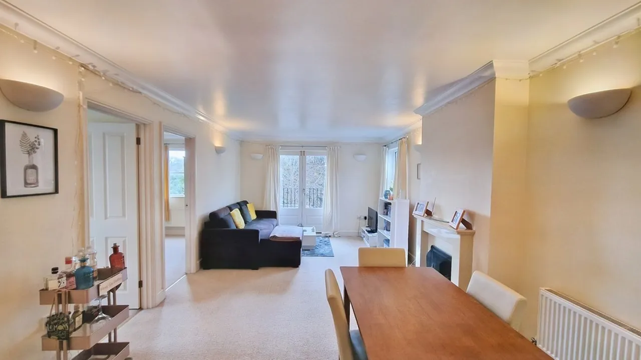 The Walled Garden, TR10, photo 9