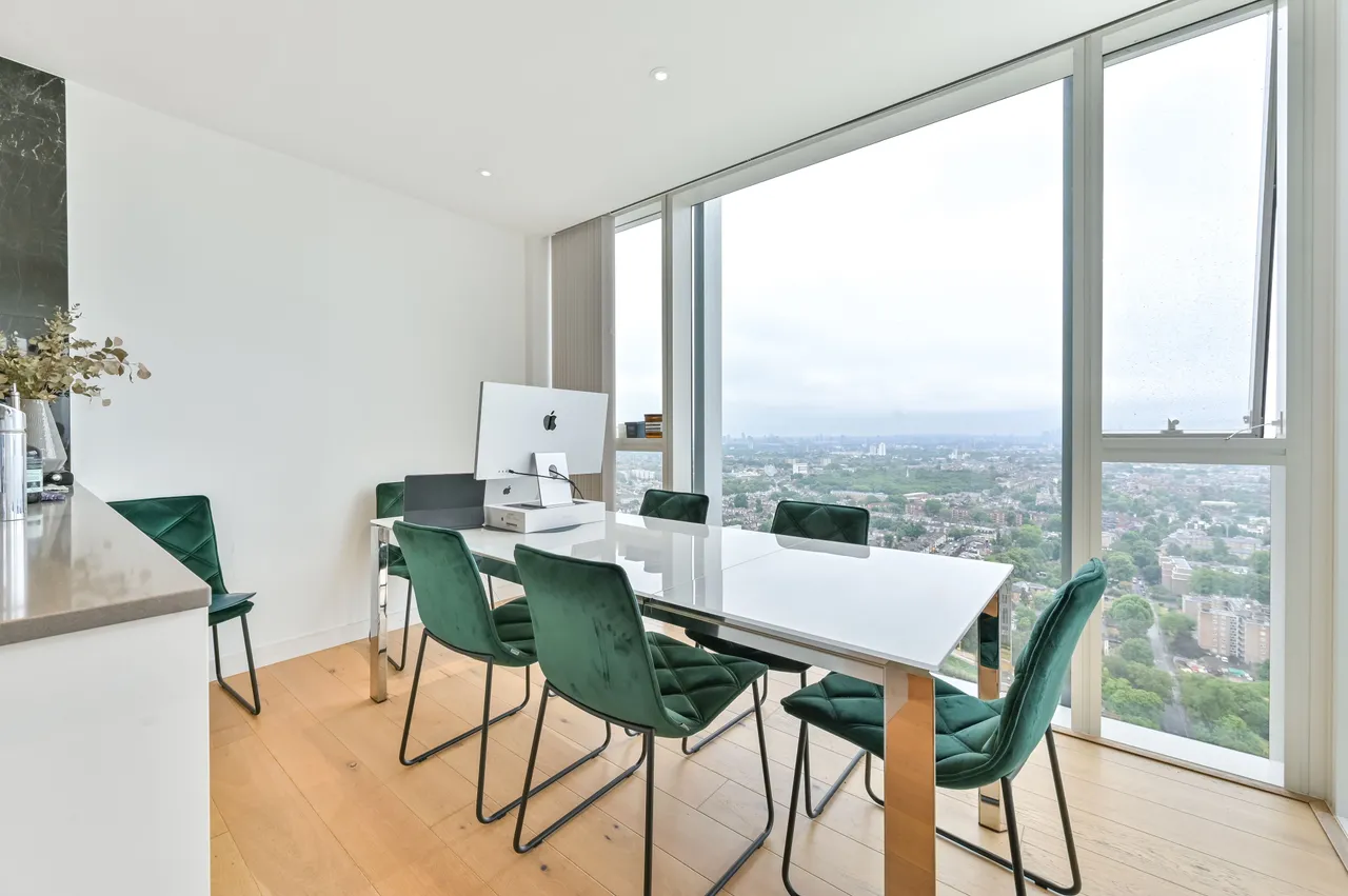 139 Skyline Apartments, Devan Grove, London, photo 9
