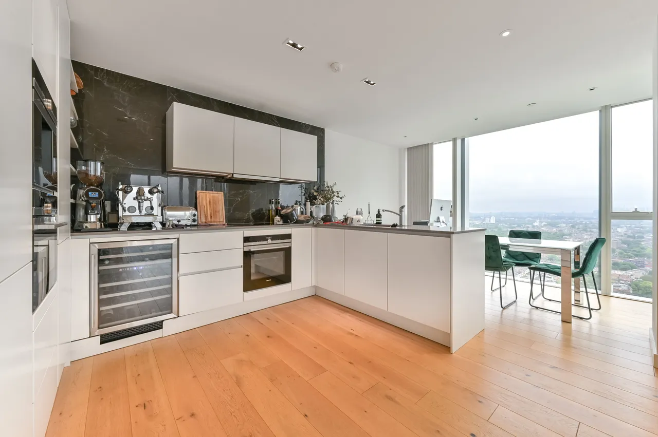 139 Skyline Apartments, Devan Grove, London, photo 5