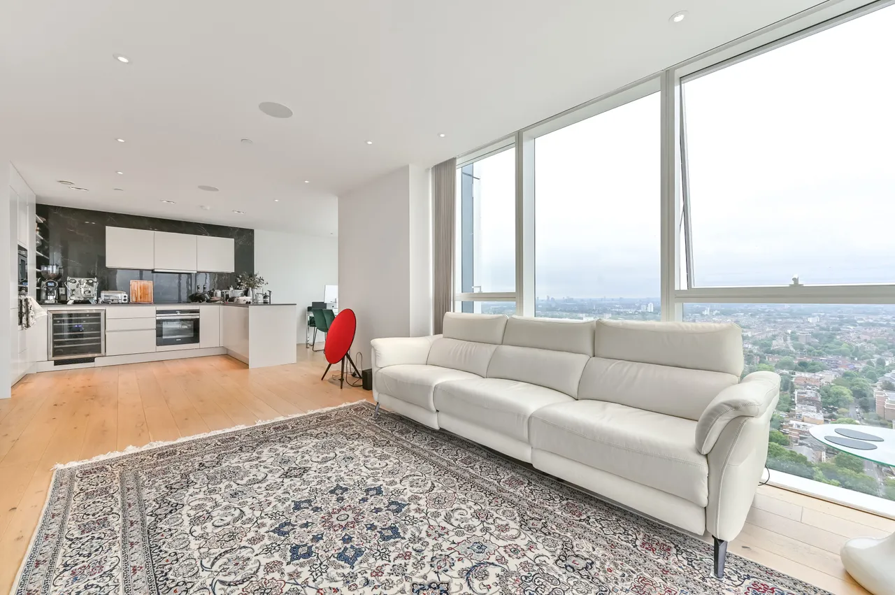 139 Skyline Apartments, Devan Grove, London, photo 4