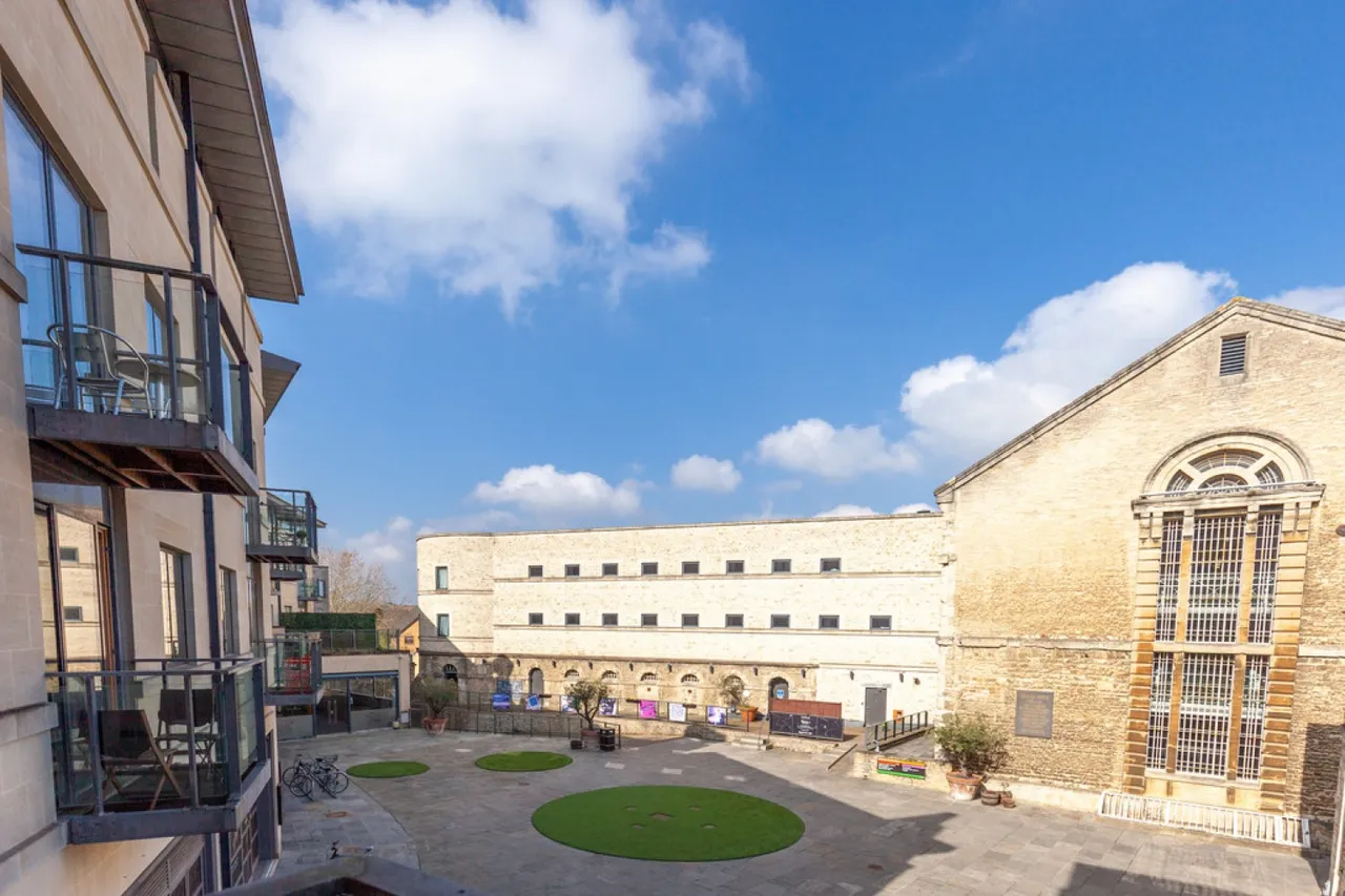 Oxford Castle, New Road, photo 4