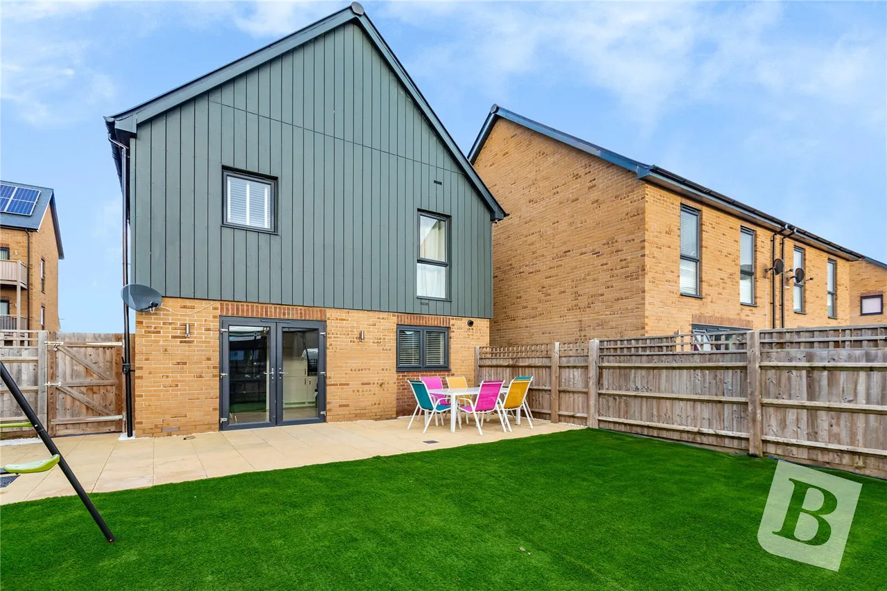 South Ockendon, RM15, photo 6