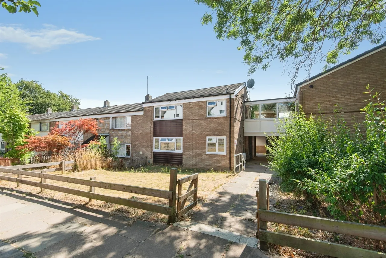 1 bed flat for sale — Archer Road, Stevenage