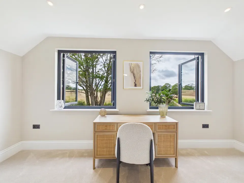 4 bed for sale in Coolhurst Close, Monks Gate, Horsham, West Sussex, photo 10