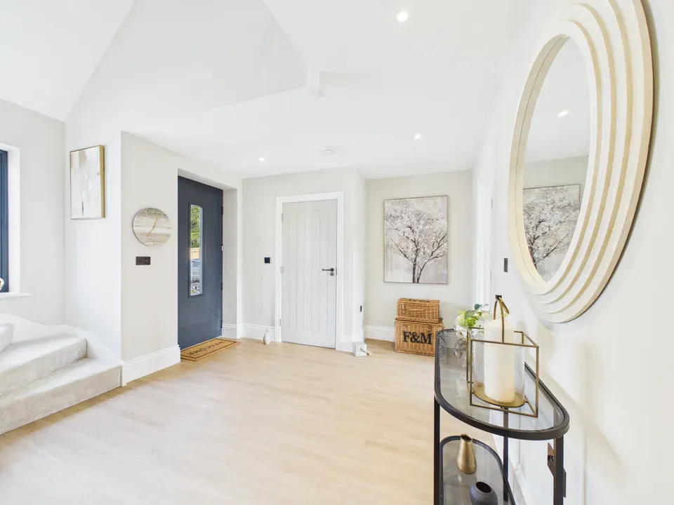 4 bed for sale in Coolhurst Close, Monks Gate, Horsham, West Sussex, photo 3