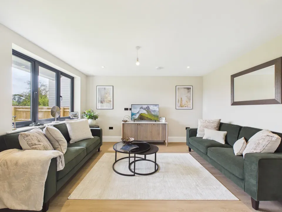 4 bed for sale in Coolhurst Close, Monks Gate, Horsham, West Sussex, photo 7