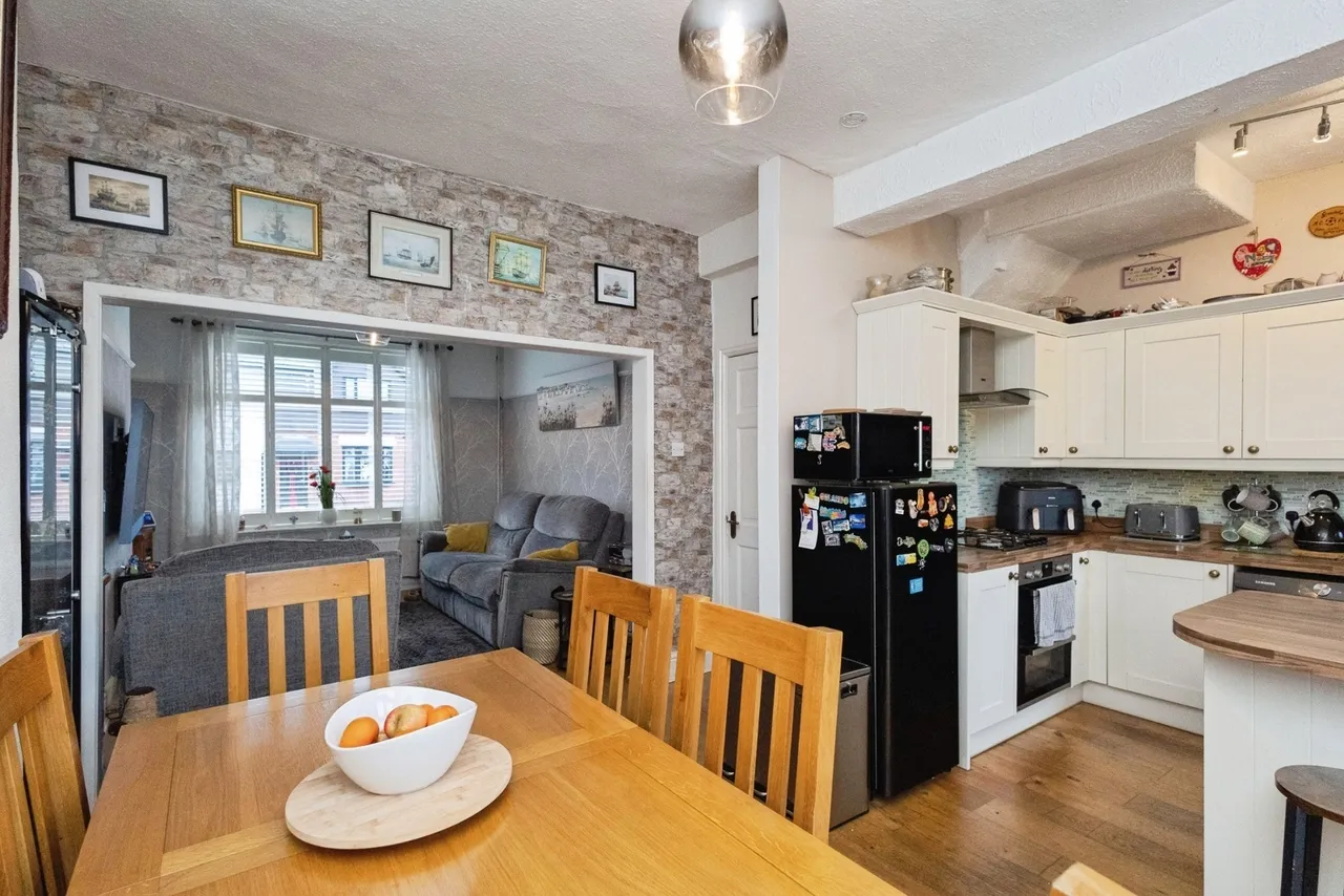 Town Lane, Denton, M34, photo 4