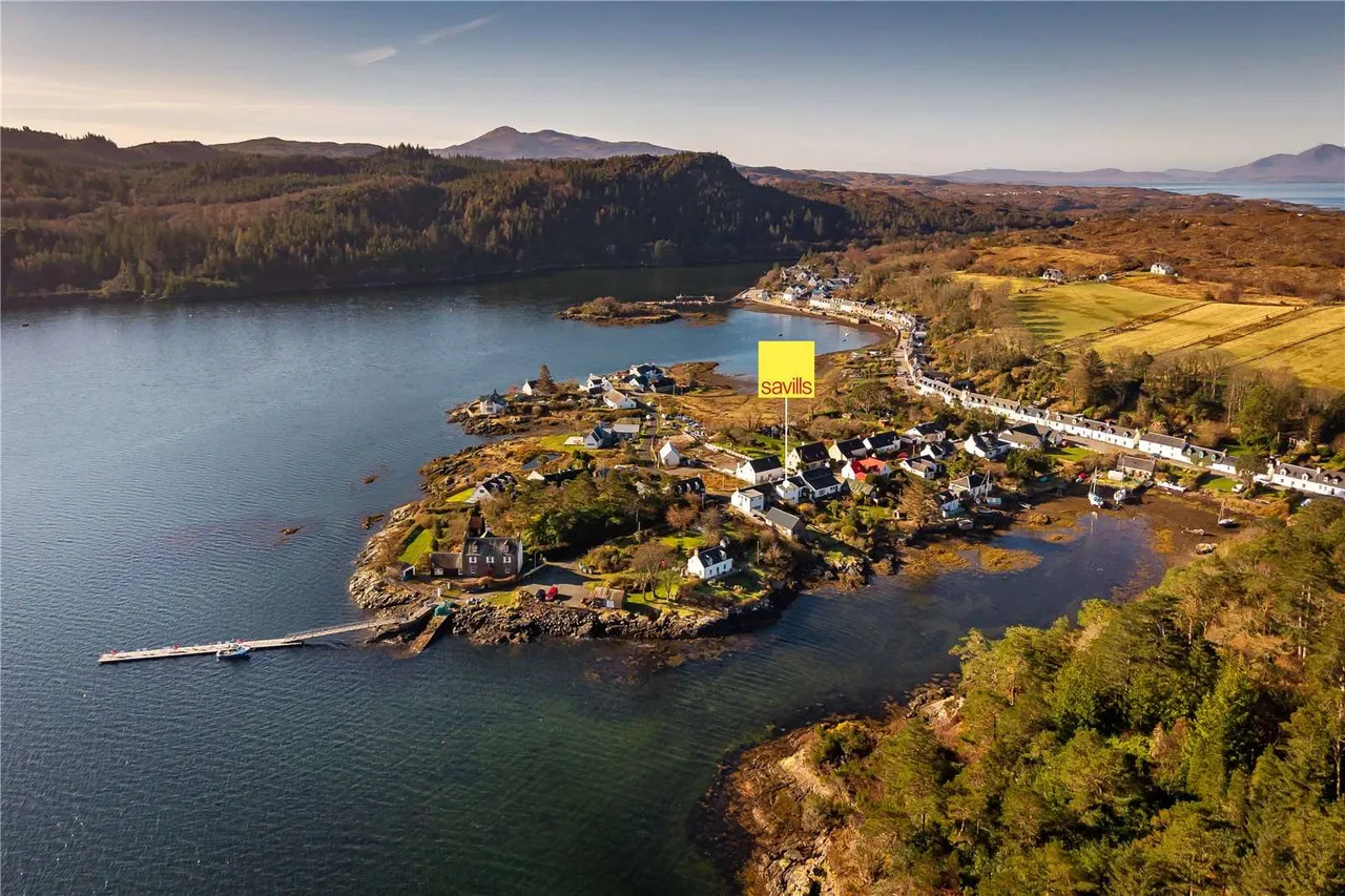 3 bed house for sale — The Pink House, Cooper Street, Plockton, Highland, IV52 8TJ