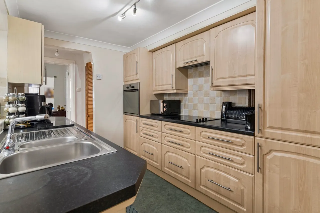 Avenue Road, St Neots, PE19, photo 3