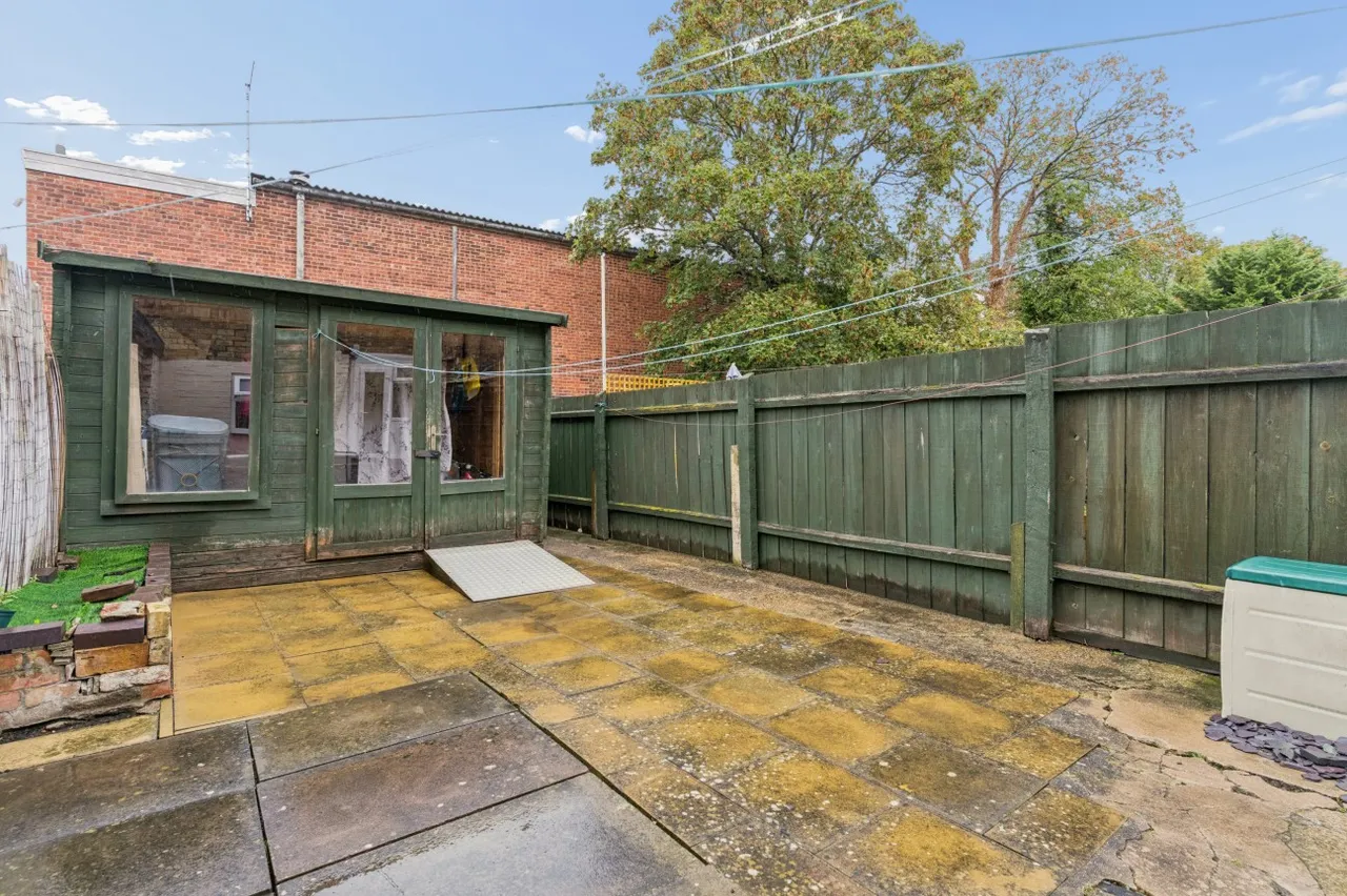 Avenue Road, St Neots, PE19, photo 7