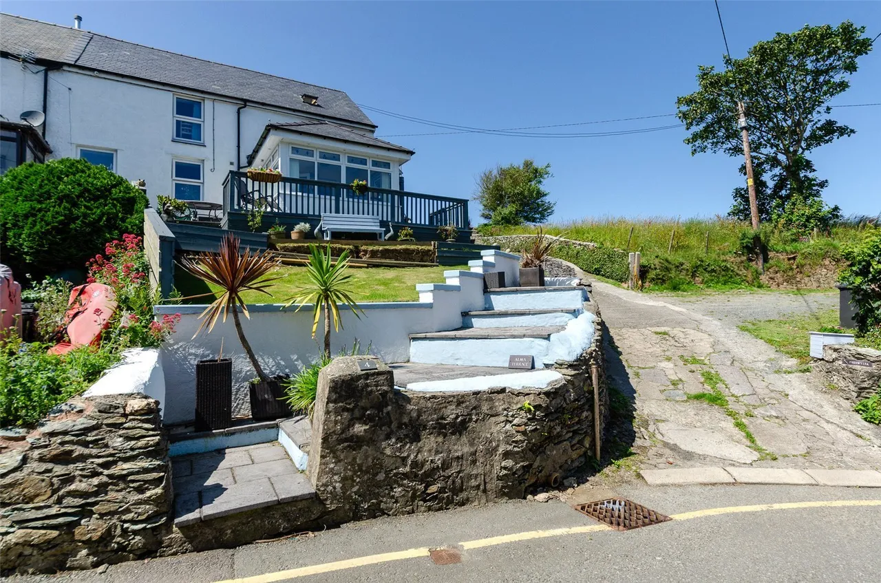 3 bed house for sale, Bull Bay, Amlwch, LL68