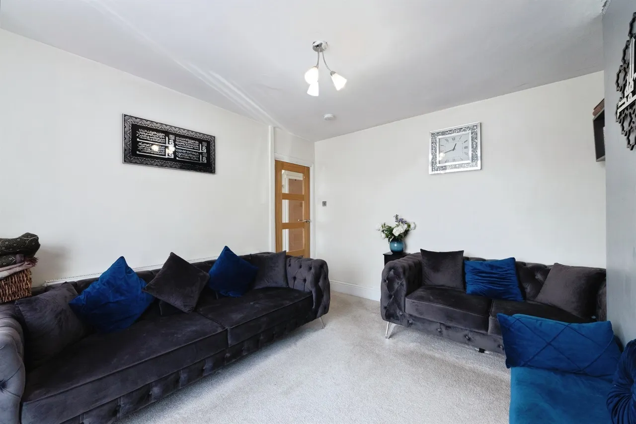 Fox Hollies Road, Hall Green, Birmingham, photo 4