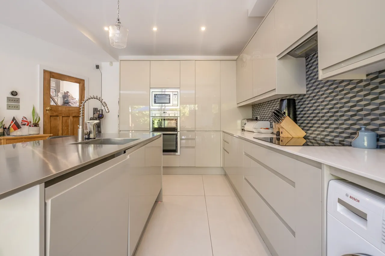 Castlegate, Richmond, TW9, photo 4