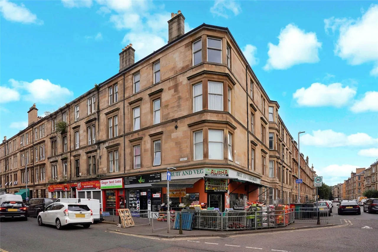 2 bed flat for sale — Allison Street, Govanhill, Glasgow, G42