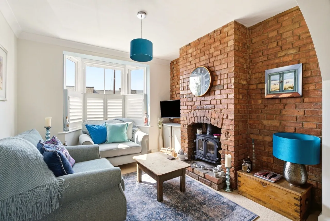 2 bed house for sale, Wesley Road, Markyate, AL3