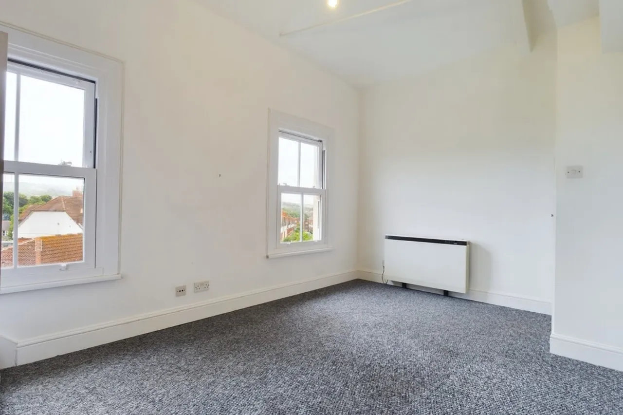 Cheriton Road, Folkestone, CT20, photo 6