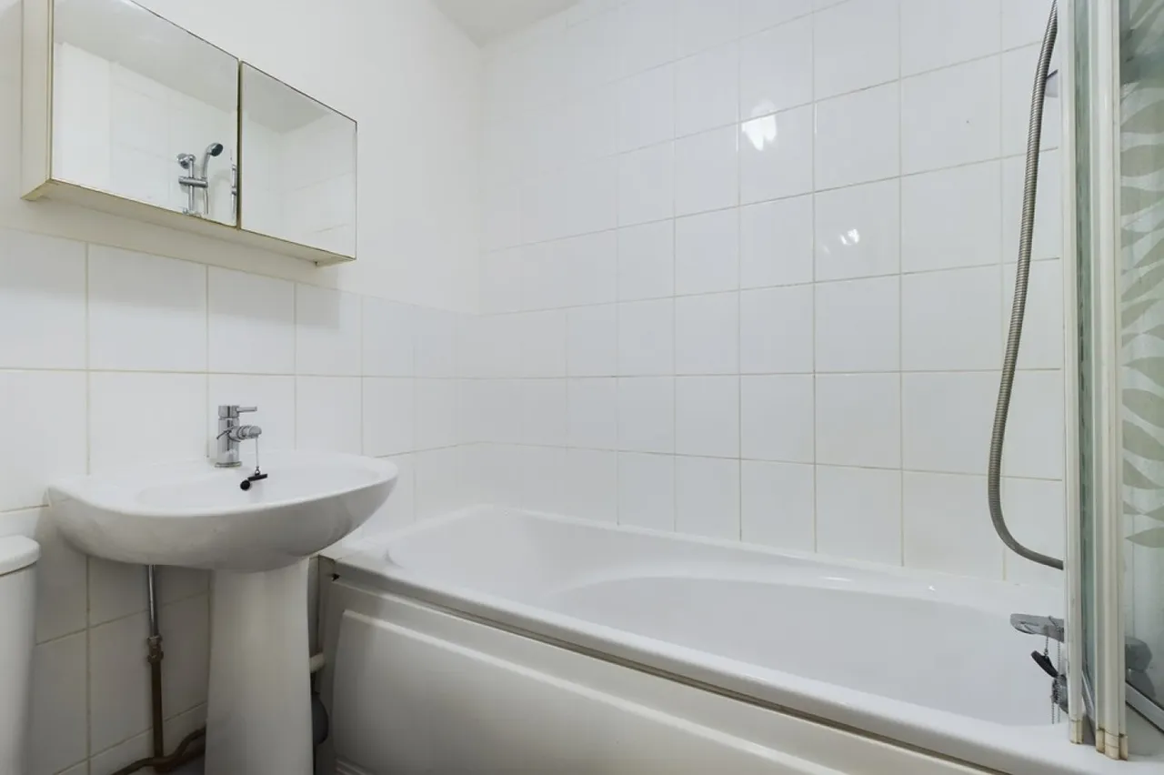 Cheriton Road, Folkestone, CT20, photo 5