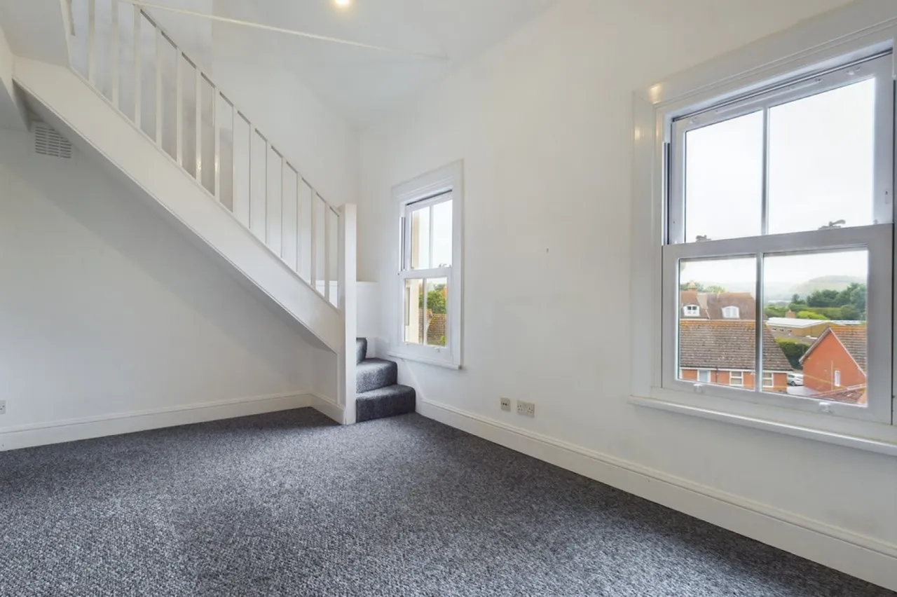 Cheriton Road, Folkestone, CT20, photo 2