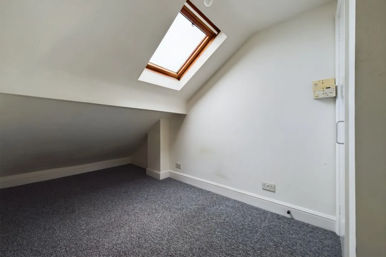 Cheriton Road, Folkestone, CT20, photo 8