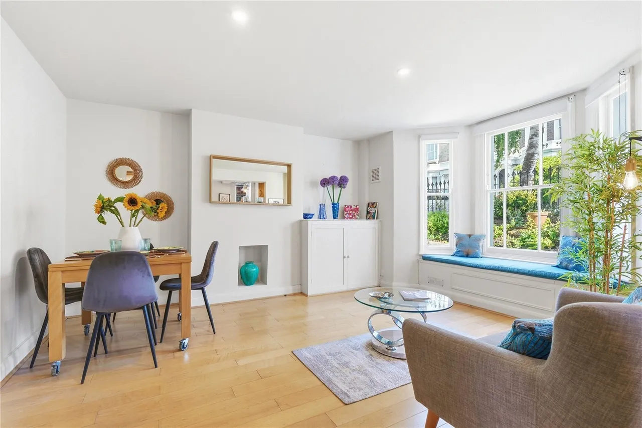 Elsynge Road, London, SW18, photo 2
