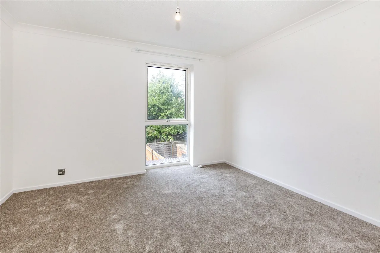 Dawson Close, Hayes Fees Apply, UB3, photo 8