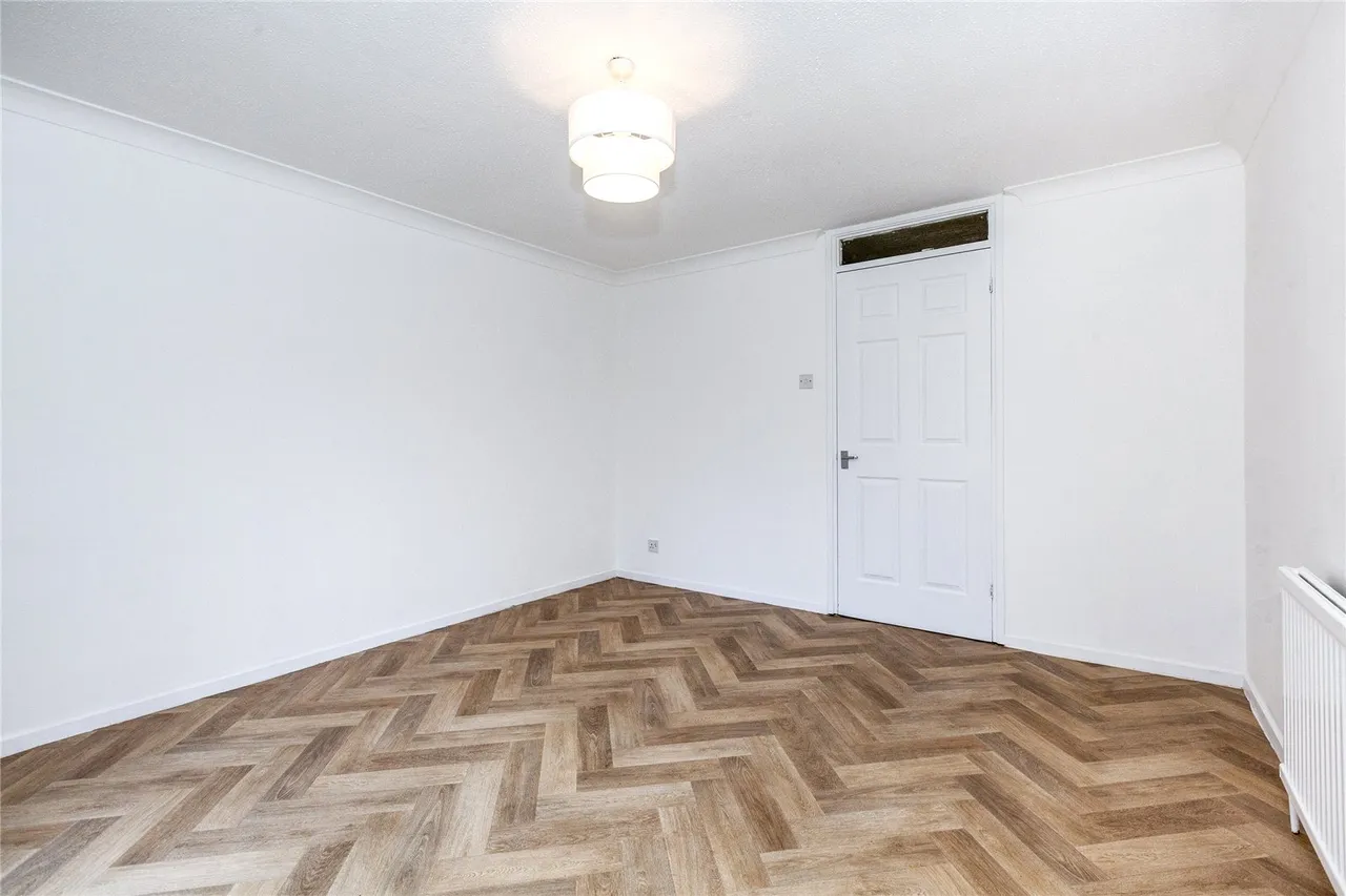 Dawson Close, Hayes Fees Apply, UB3, photo 7