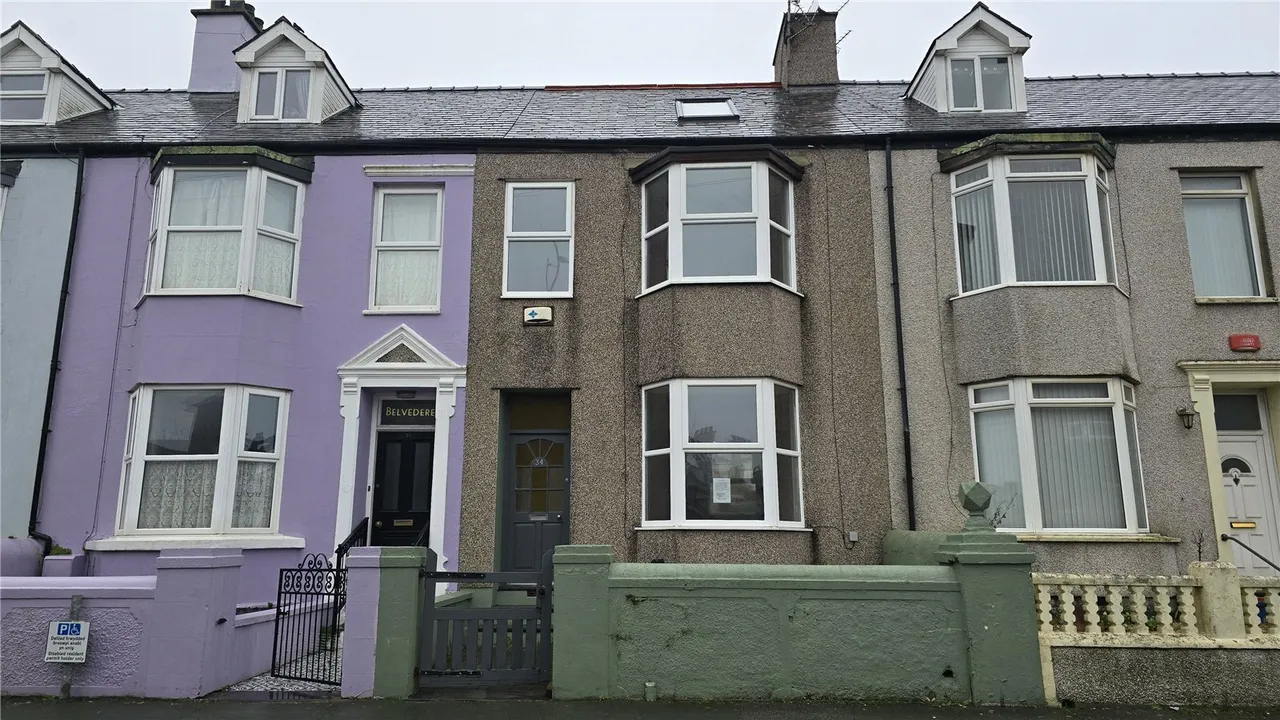 3 bed house for sale, Maeshyfryd Road, Holyhead, LL65