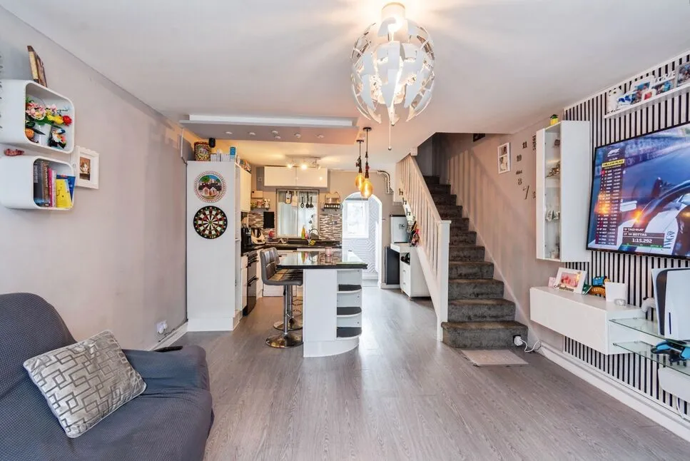Rusham Road, Egham, Surrey, TW20, photo 2