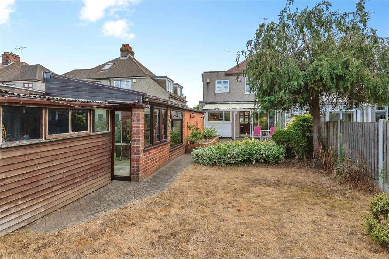 Long Lane, Grays, Essex, RM16, photo 17