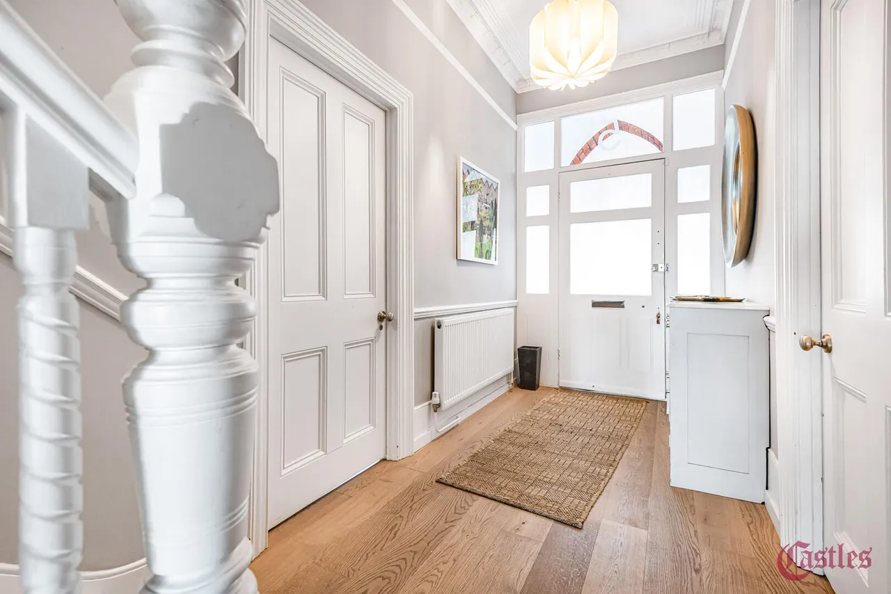 Dickenson Road, N8, photo 14