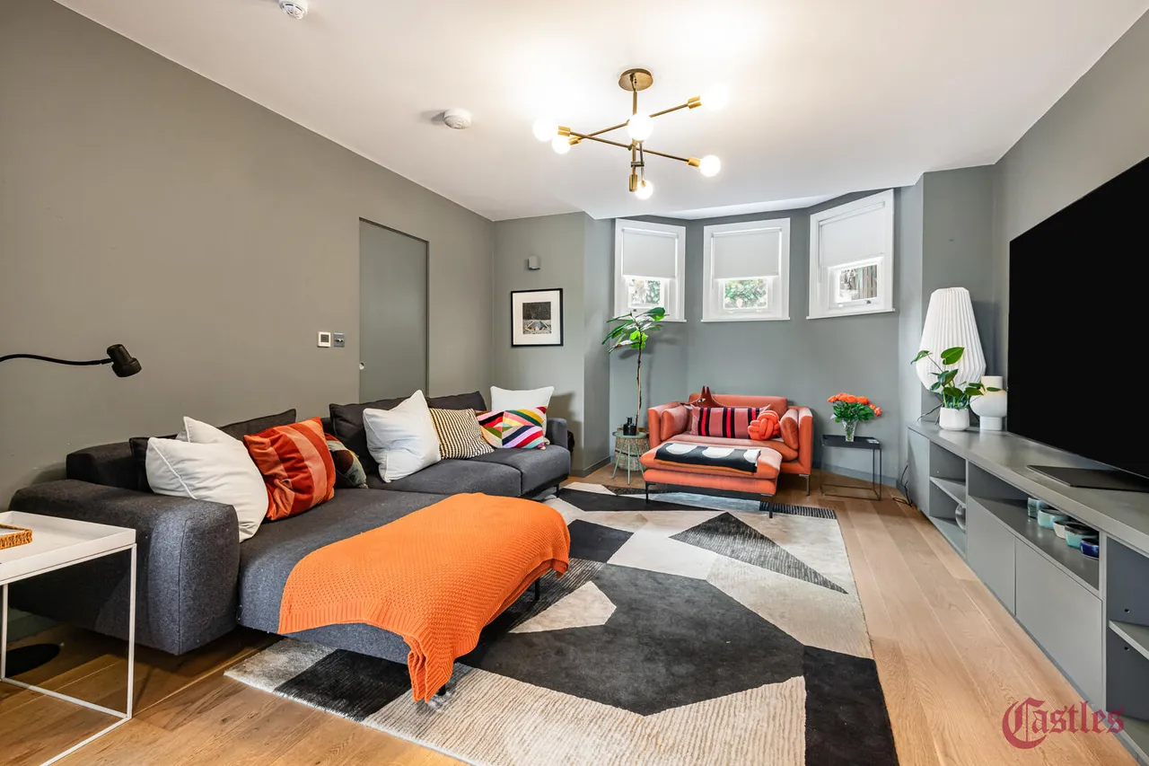 Dickenson Road, N8, photo 5