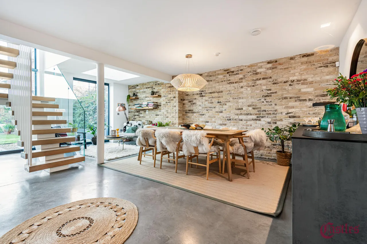 Dickenson Road, N8, photo 12