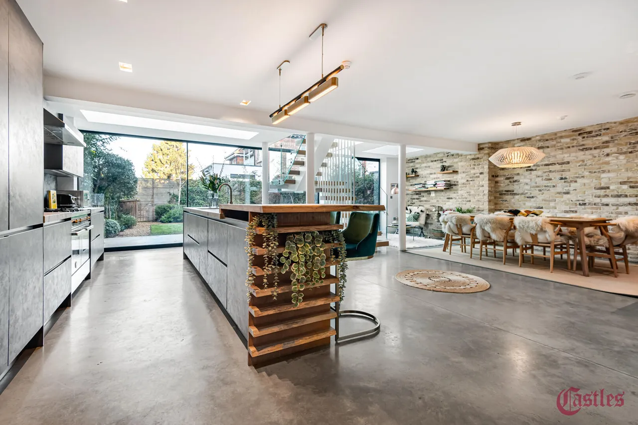 Dickenson Road, N8, photo 2