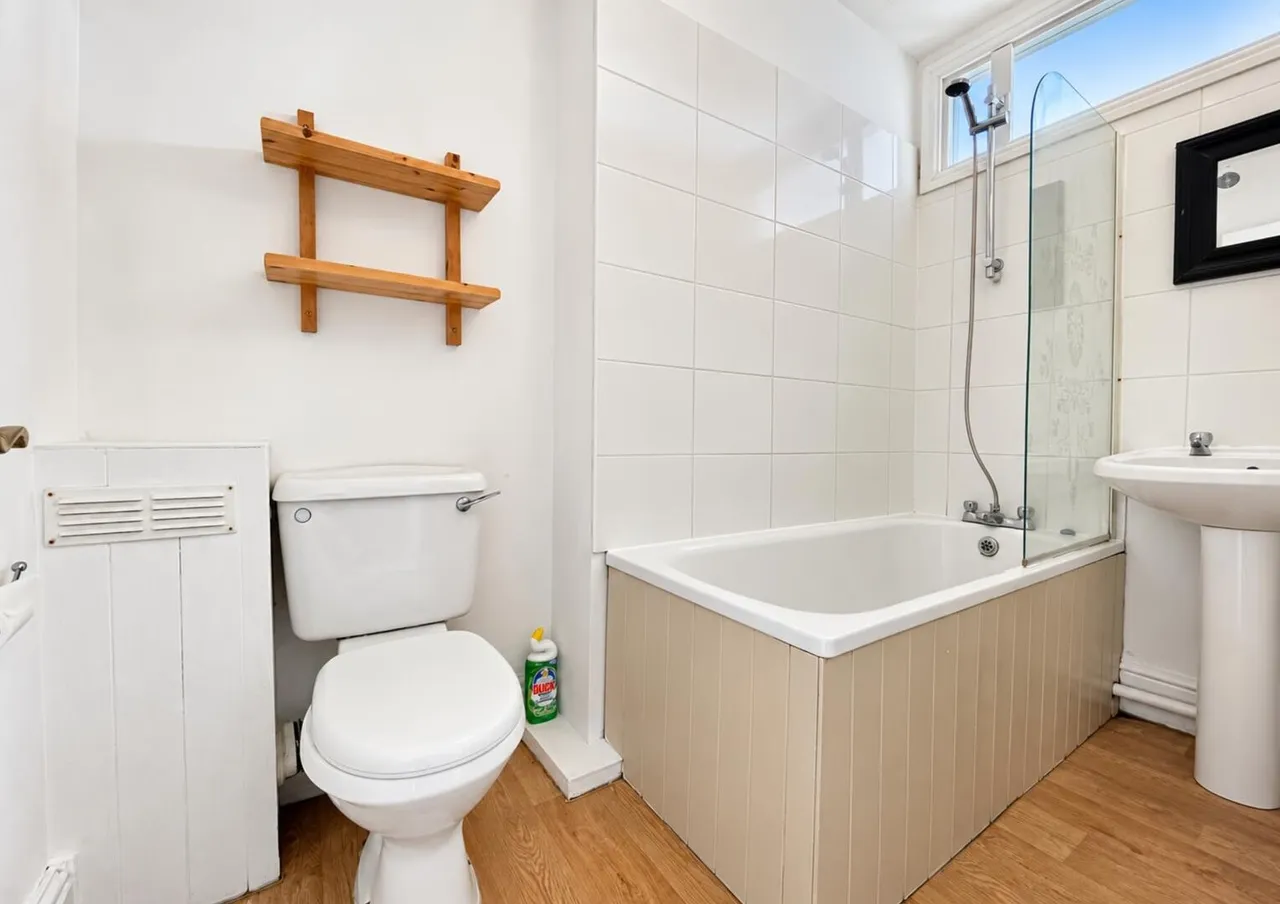 North Parade, Frome, BA11, photo 4