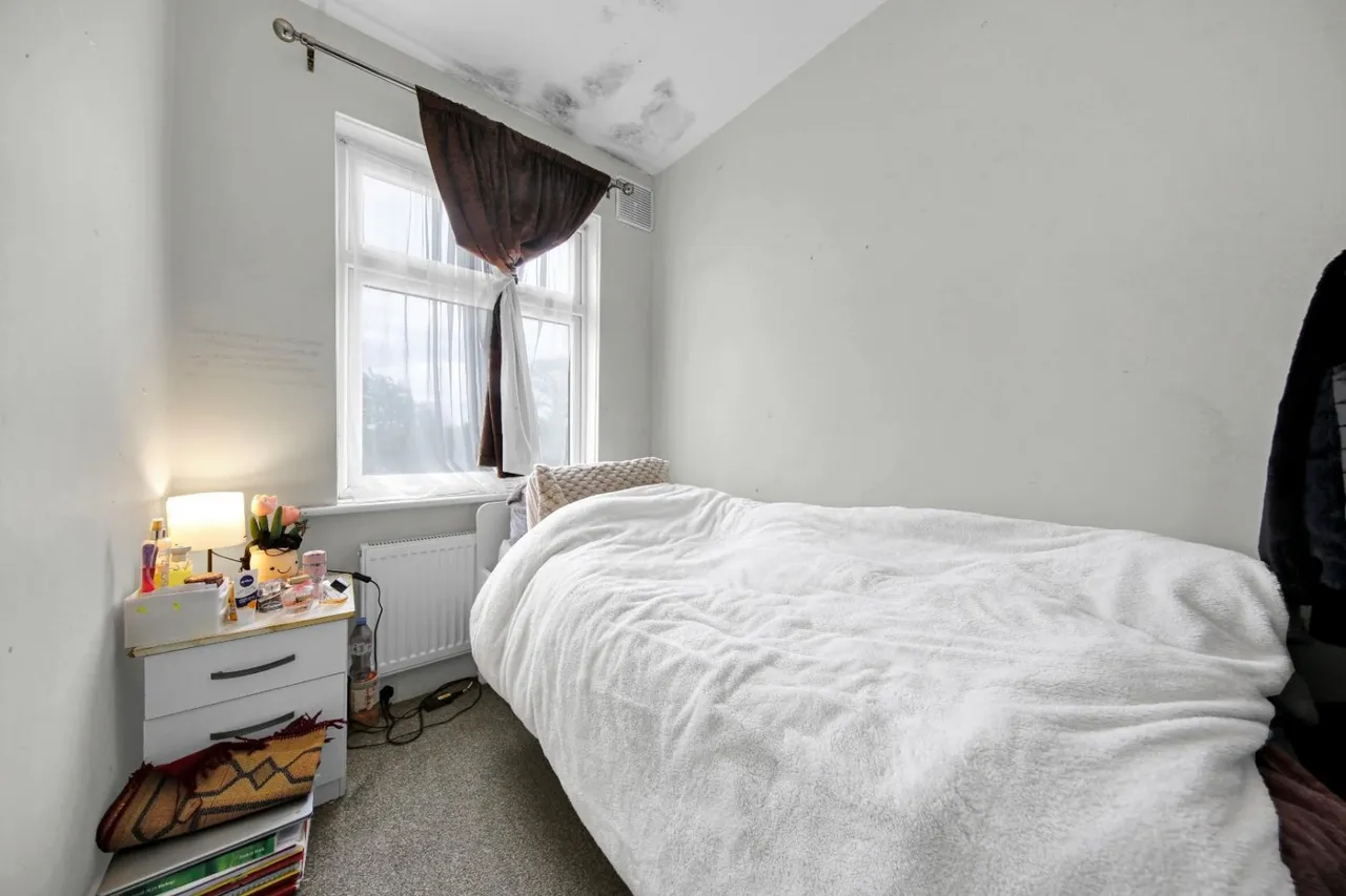 Whalebone Lane North, Chadwell Heath, RM6, photo 12
