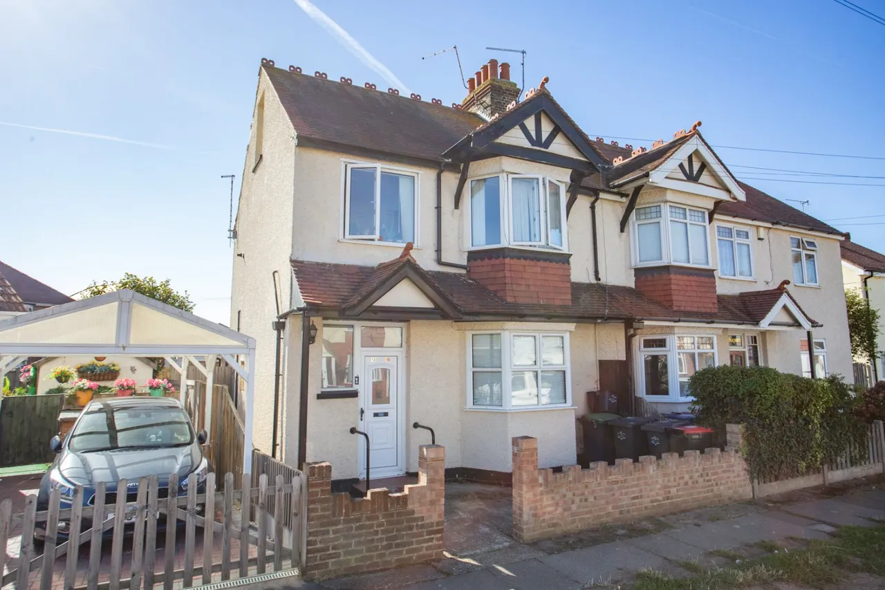 2 bed flat for sale, Bognor Drive, Herne Bay, CT6