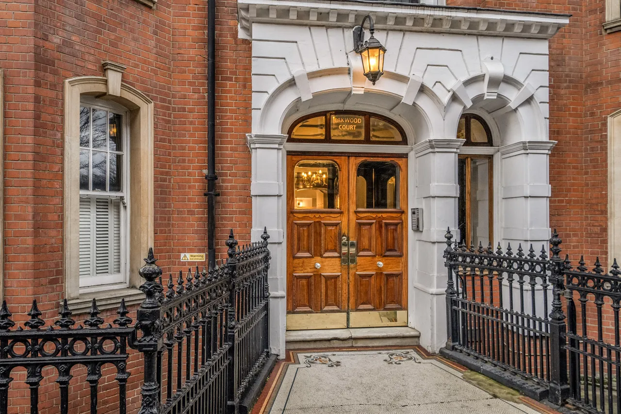 Oakwood Court, London, W14, photo 10