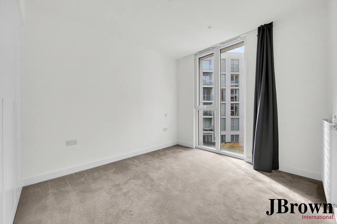 Admiralty Avenue, London, E16, photo 22