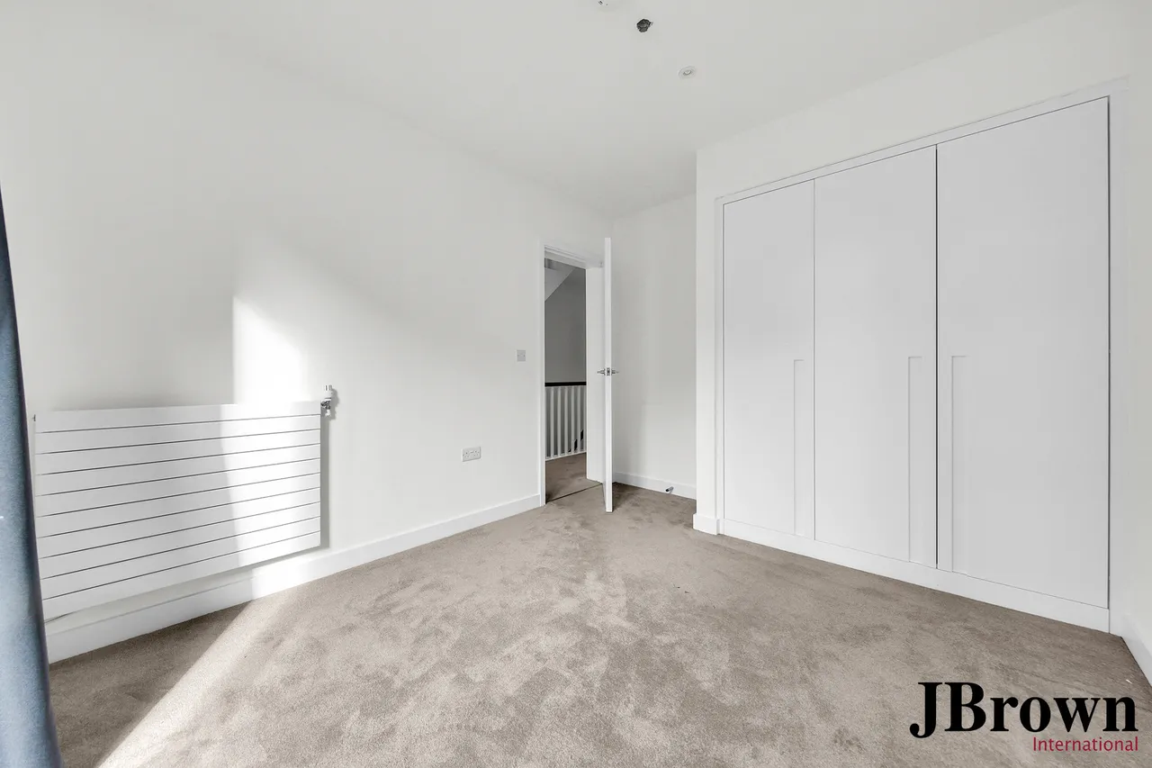 Admiralty Avenue, London, E16, photo 23