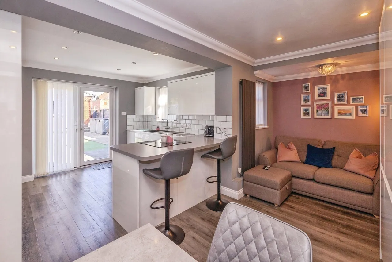 4 bed house for sale, Littlegreen Avenue, Havant, PO9