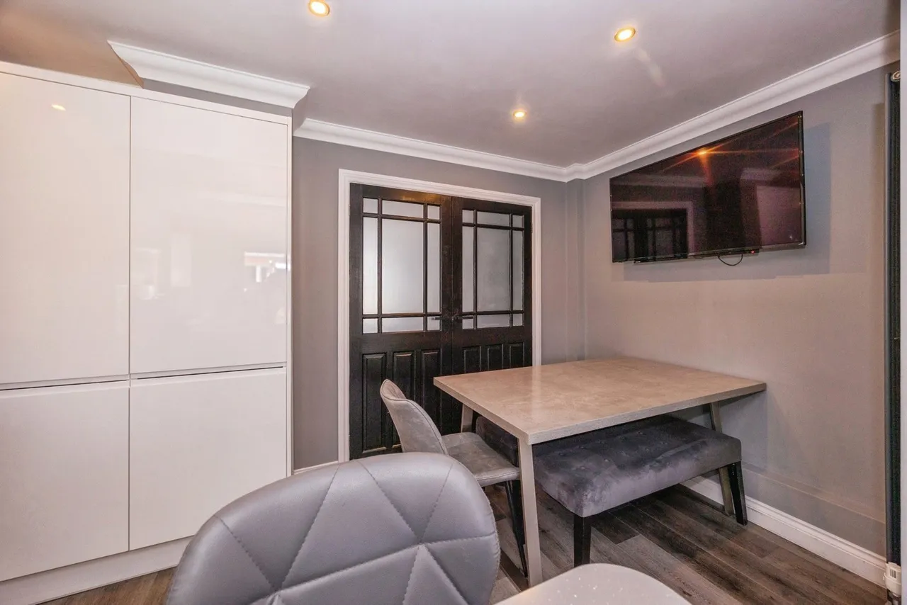 Littlegreen Avenue, Havant, PO9, photo 17