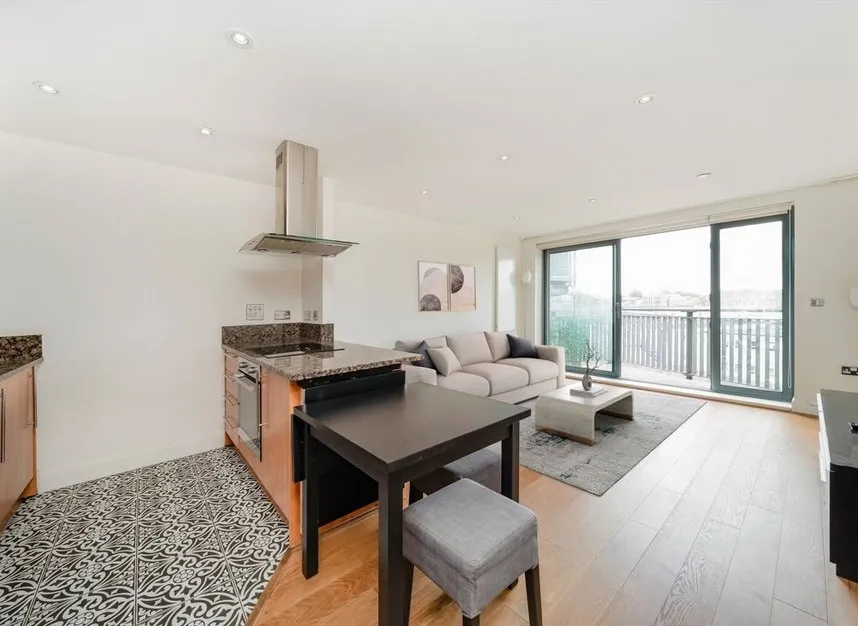 2 bed flat for sale — Regents Park Road, Camden Town, NW1