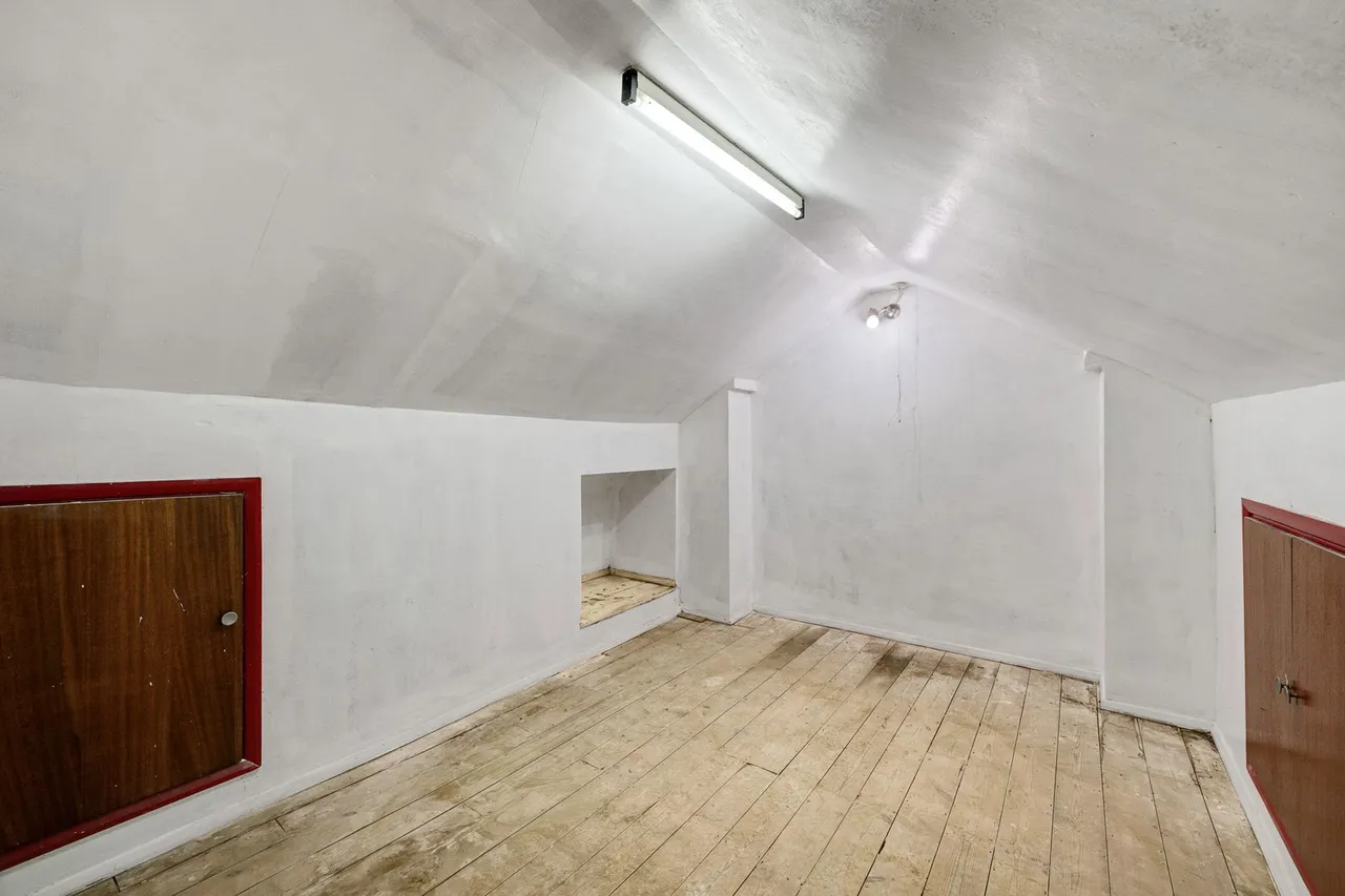 Swingate Lane, London, SE18 2HH, photo 11