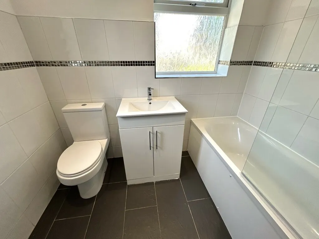 Brentwood Road, photo 10